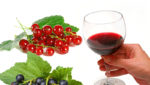 Как приготовить домашнее вино из красной и черной смородины