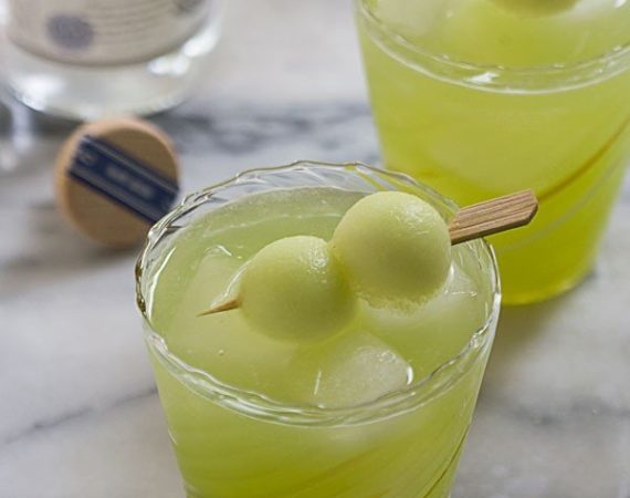 Коктейль Дынный джин с тоником (Melon gin tonic, Мелоник)