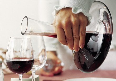 Правила подачи вина к столу согласно этикету